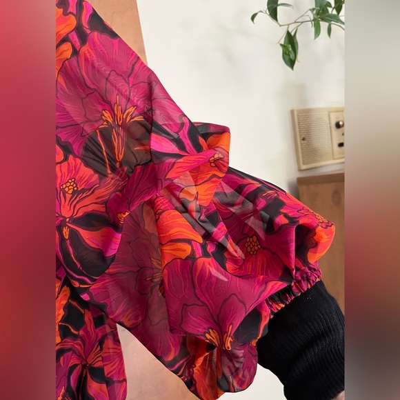 Vince Camuto gorgeous Fall Floral Blouse - Black, Pink, Orange NWOT Size Large - Picture 6 of 9